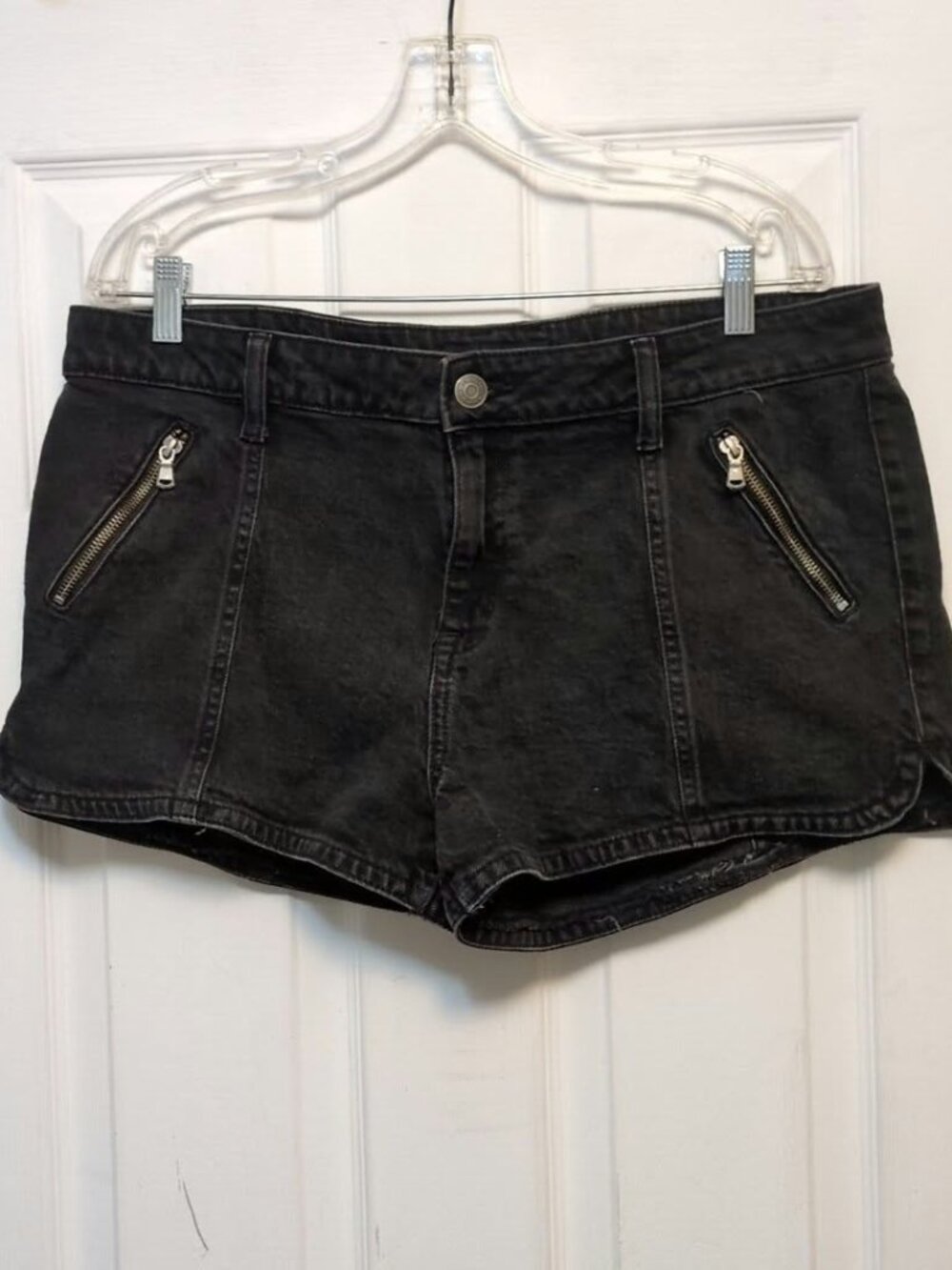 Aeropostale Black Mid Rise Shorty Denim Shorts w/ Moto Zipper Pockets Size 16